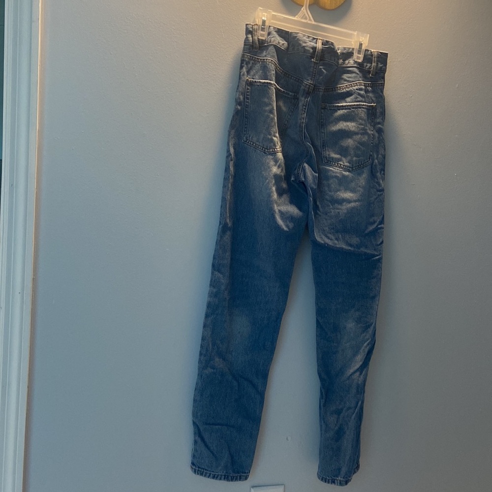 Jean - Picture 3 of 4